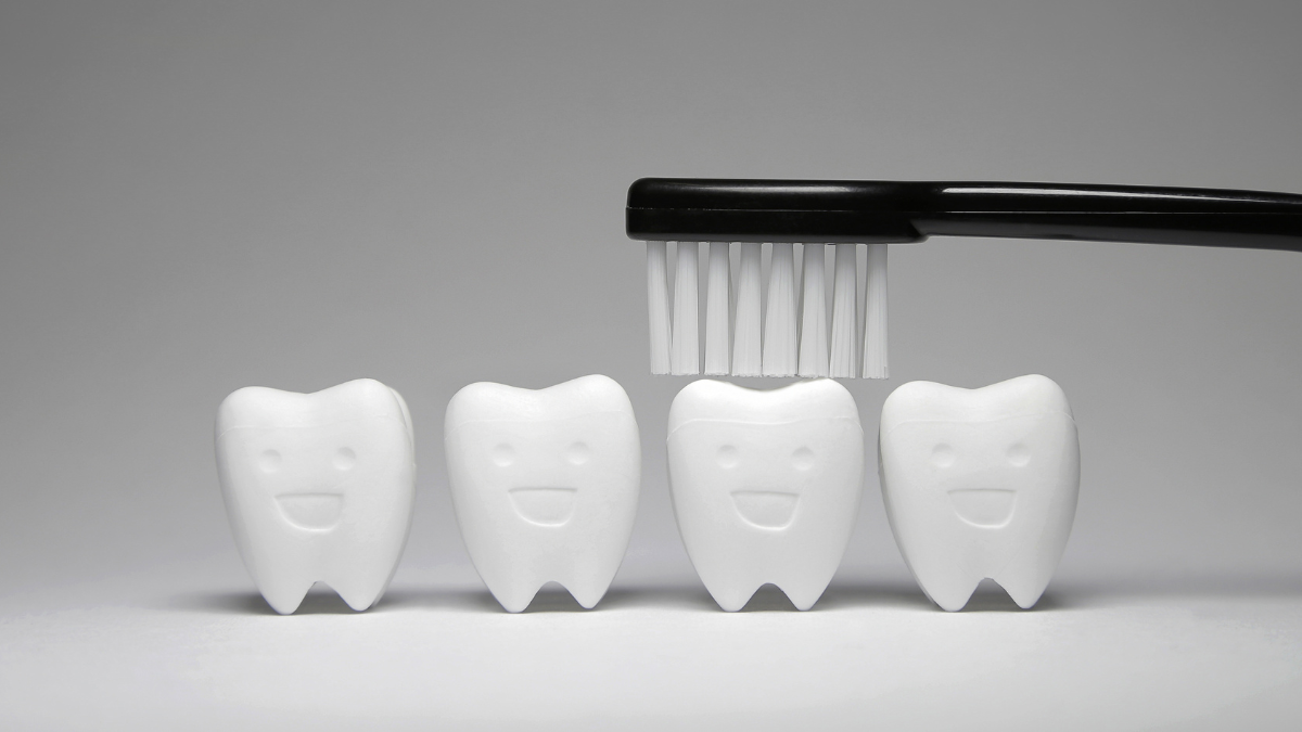 O que acontece se não escovar os dentes?